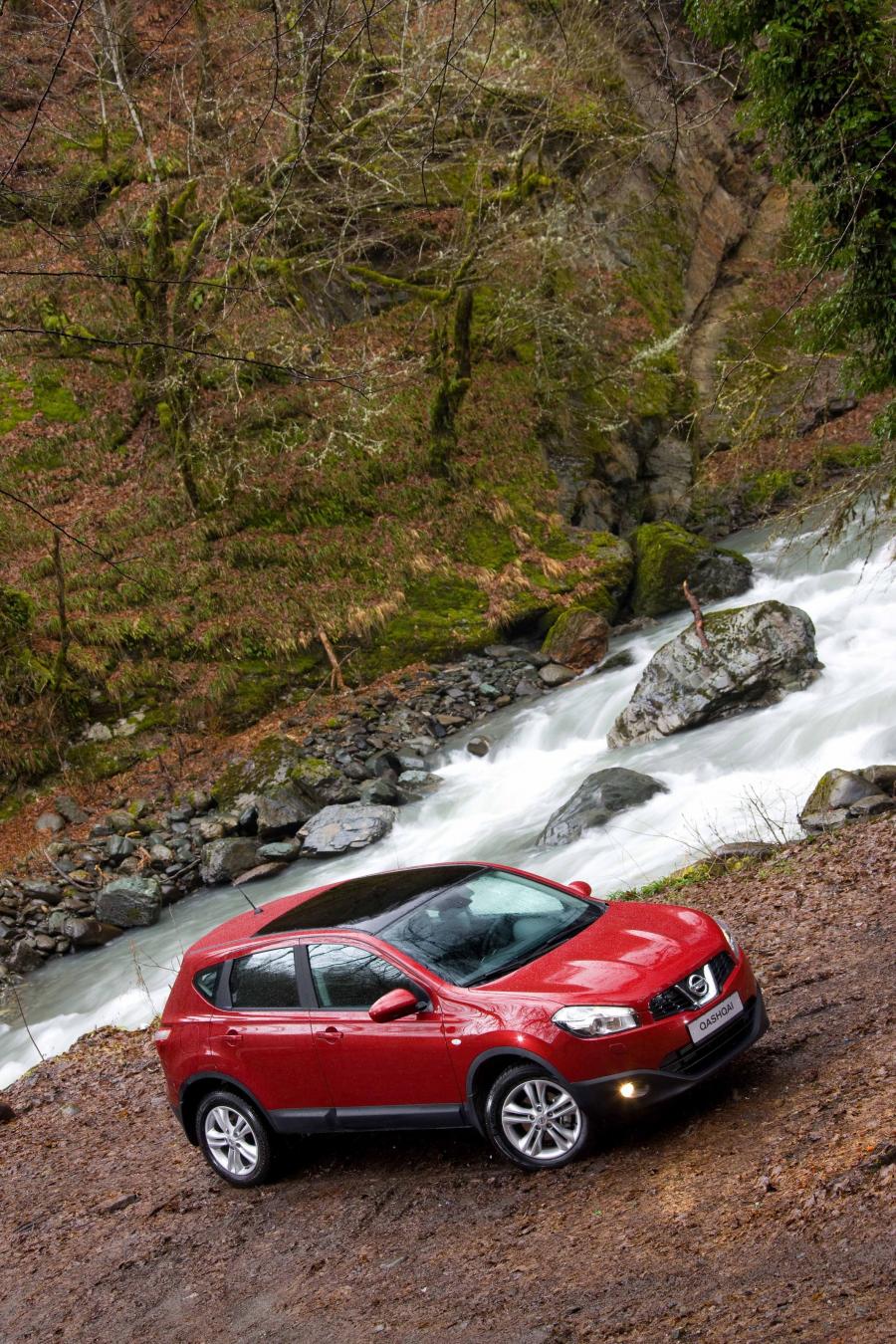  Nissan Qashqai 2010 года  (фото 37 из 204)
